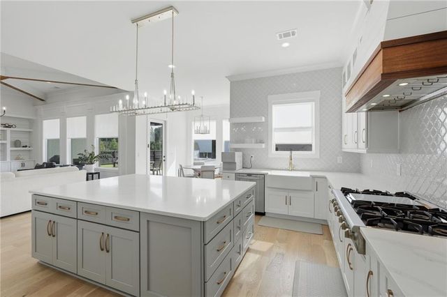 3420 Old Oaks Road, Buford, GA 30519