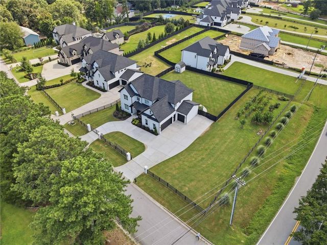 3420 Old Oaks Road, Buford, GA 30519