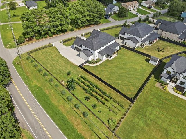 3420 Old Oaks Road, Buford, GA 30519