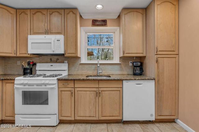 11 Partree Road, Jackson, NJ 08527