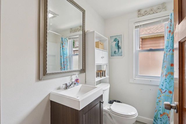 3317 S 6th STREET, Milwaukee, WI 53215