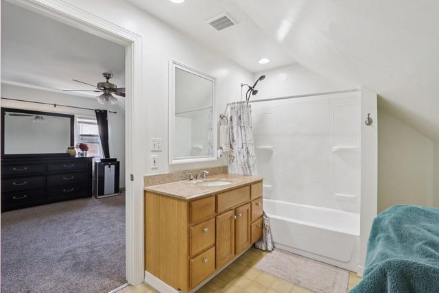 3317 S 6th STREET, Milwaukee, WI 53215