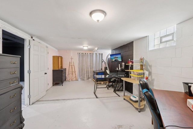 3317 S 6th STREET, Milwaukee, WI 53215