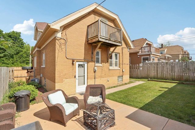 3317 S 6th STREET, Milwaukee, WI 53215