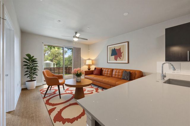 2804 Treble LN 902, Austin, TX 78704