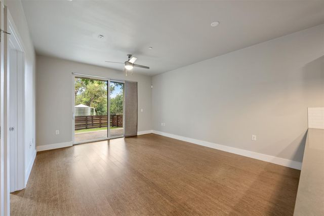 2804 Treble LN 902, Austin, TX 78704