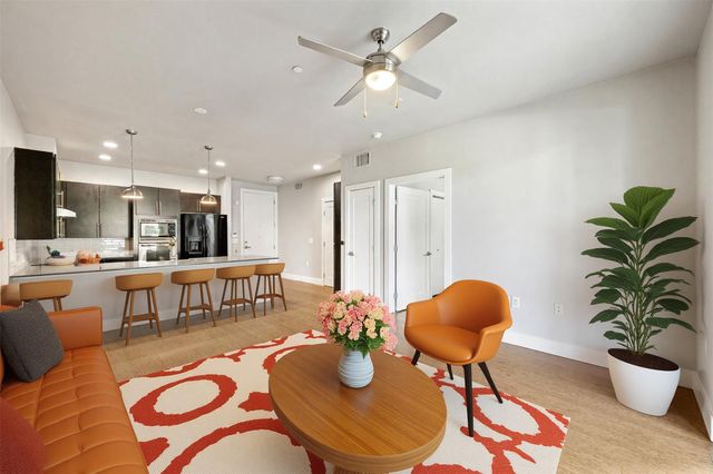 2804 Treble LN 902, Austin, TX 78704