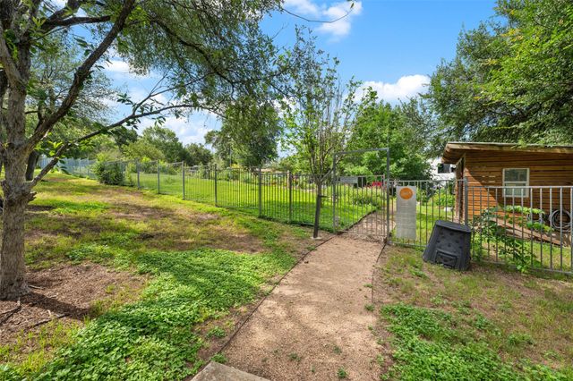 2804 Treble LN 902, Austin, TX 78704