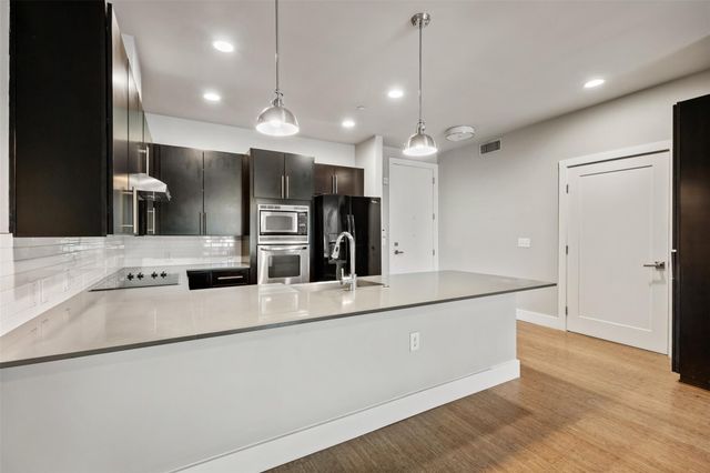 2804 Treble LN 902, Austin, TX 78704