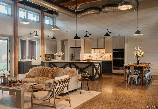 1248 Albany Post Road, Gardiner, NY 12525