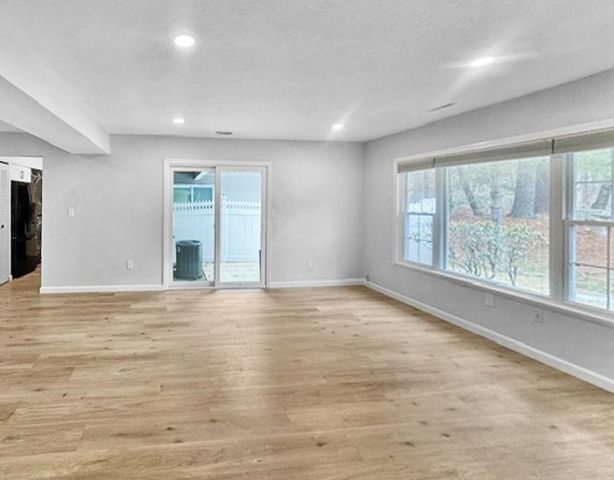 418 Edgebrook Dr 418, Boylston, MA 01505