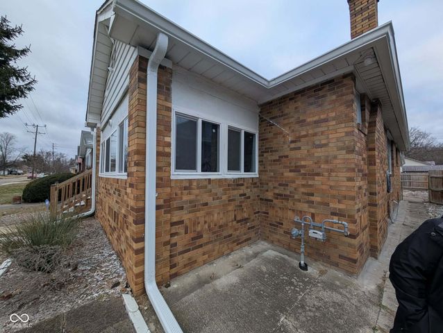 1338 S 20th Street, Terre Haute, IN 47803