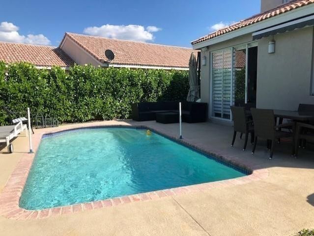 4360 Dogwood Circle, Weston, FL 33331