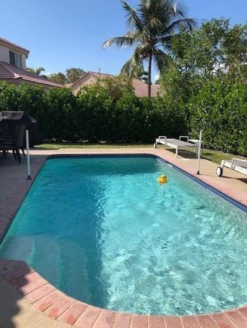 4360 Dogwood Circle, Weston, FL 33331