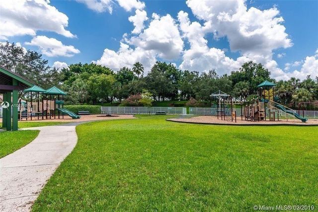 4360 Dogwood Circle, Weston, FL 33331