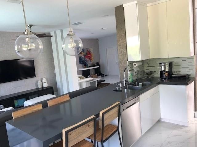 4360 Dogwood Circle, Weston, FL 33331