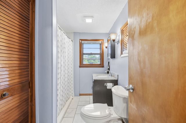 59 Washington Ave, South Hadley, MA 01075