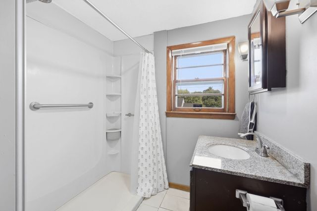 59 Washington Ave, South Hadley, MA 01075