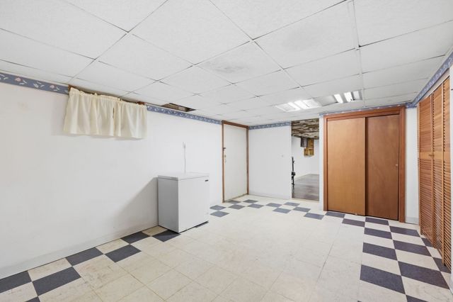 59 Washington Ave, South Hadley, MA 01075