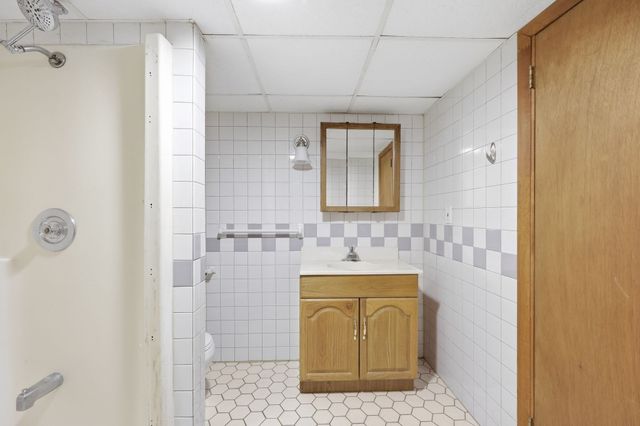 59 Washington Ave, South Hadley, MA 01075