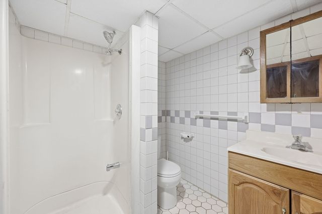 59 Washington Ave, South Hadley, MA 01075