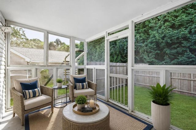 59 Washington Ave, South Hadley, MA 01075