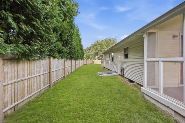 59 Washington Ave, South Hadley, MA 01075