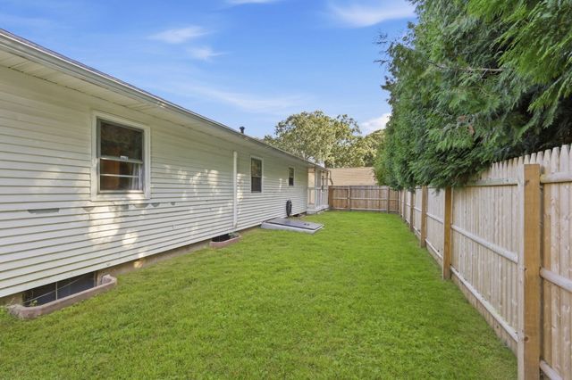 59 Washington Ave, South Hadley, MA 01075