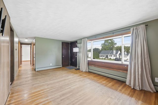 59 Washington Ave, South Hadley, MA 01075
