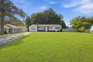 59 Washington Ave, South Hadley, MA 01075
