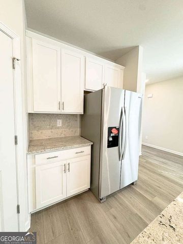 4264 Holland Grove R, Lawrenceville, GA 30044