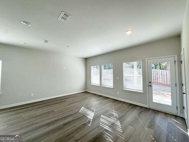 4264 Holland Grove R, Lawrenceville, GA 30044