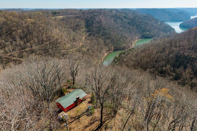 7860 Aunt Helen Rd, Silver Point, TN 38582