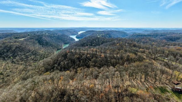 7860 Aunt Helen Rd, Silver Point, TN 38582