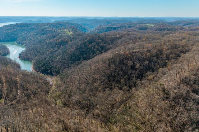 7860 Aunt Helen Rd, Silver Point, TN 38582