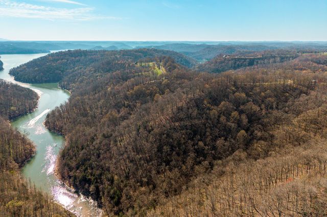 7860 Aunt Helen Rd, Silver Point, TN 38582