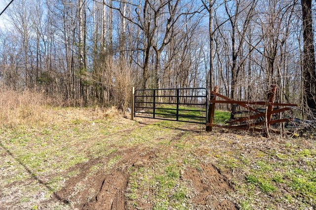 7860 Aunt Helen Rd, Silver Point, TN 38582