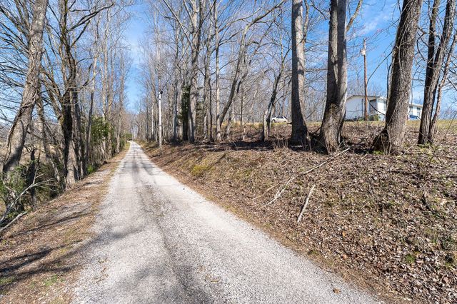 7860 Aunt Helen Rd, Silver Point, TN 38582