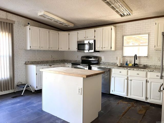 77 Piney Road, Bigelow, AR 72016