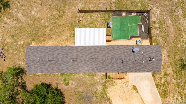 57 W Bob White Dr, Somerset, TX 78069