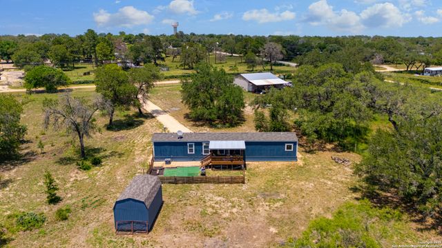 57 W Bob White Dr, Somerset, TX 78069
