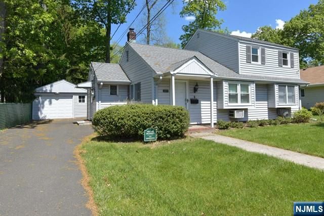 89 Crescent Avenue, Wyckoff, NJ 07481