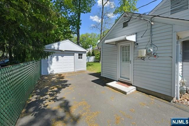 89 Crescent Avenue, Wyckoff, NJ 07481
