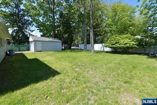 89 Crescent Avenue, Wyckoff, NJ 07481