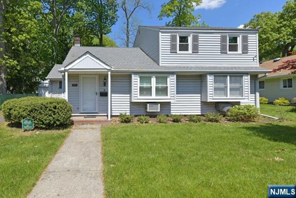 89 Crescent Avenue, Wyckoff, NJ 07481