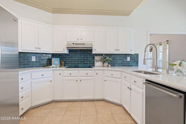 202 Ashland Park Drive, Lafayette, LA 70508