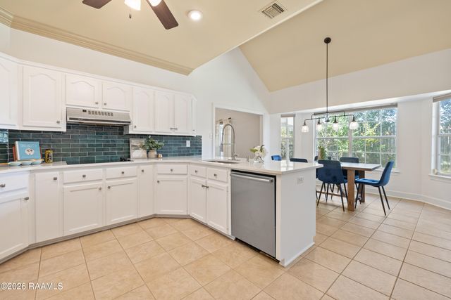 202 Ashland Park Drive, Lafayette, LA 70508