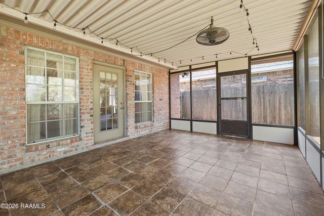 202 Ashland Park Drive, Lafayette, LA 70508