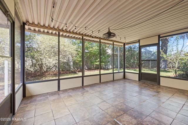 202 Ashland Park Drive, Lafayette, LA 70508