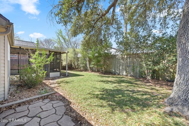 202 Ashland Park Drive, Lafayette, LA 70508